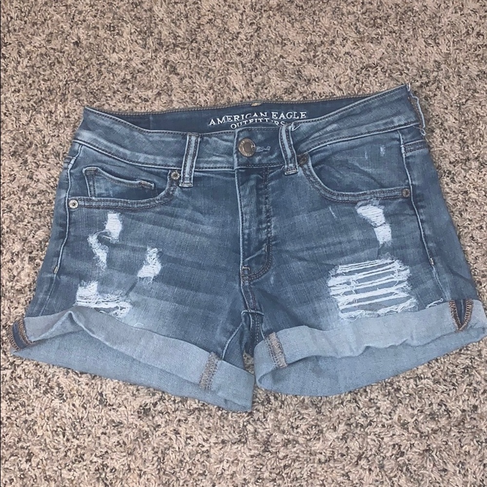 AEO distressed Light wash jean shorts